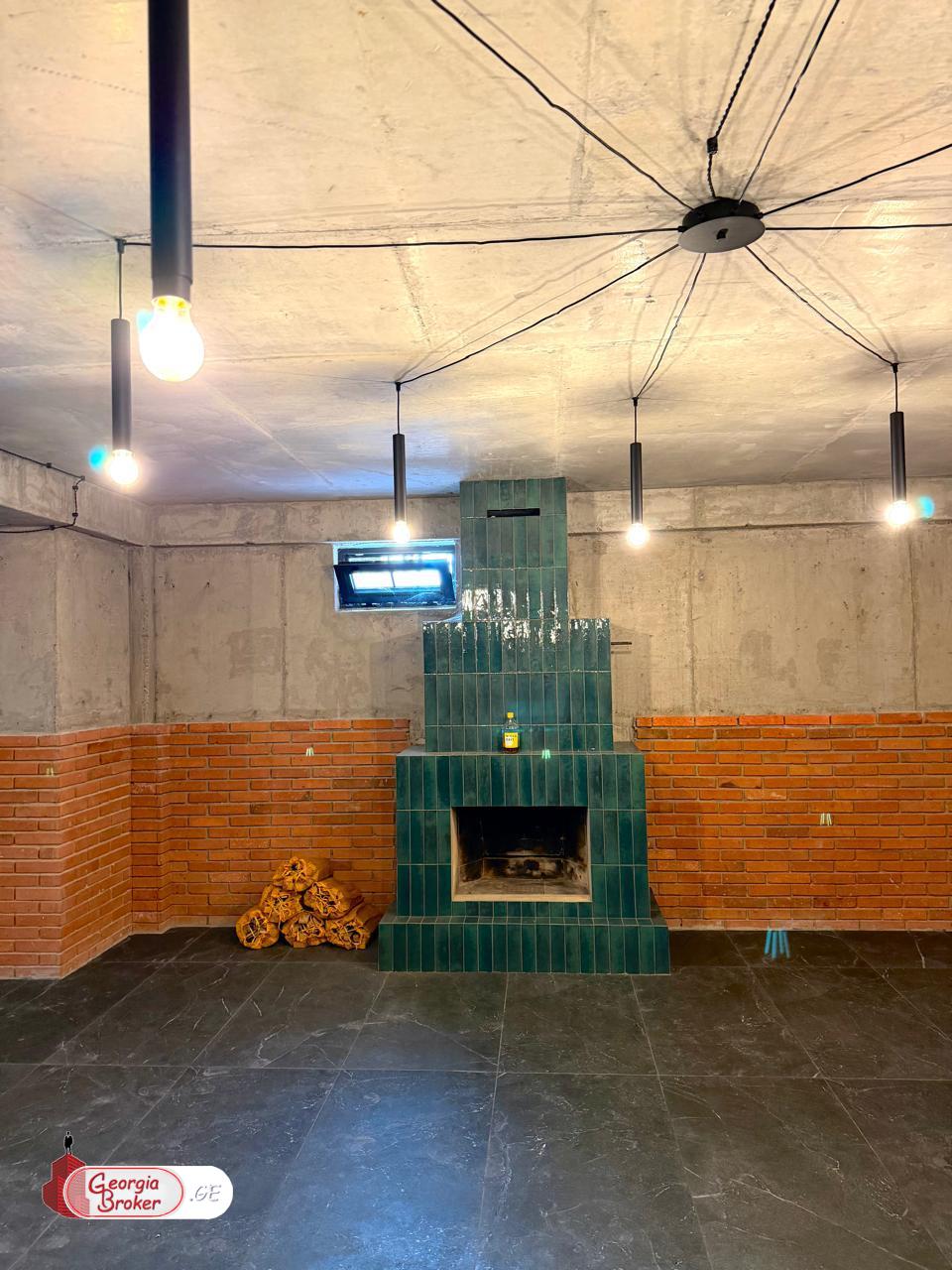 იყიდება ახალი გარემონტებული 7 ოთახიანი სახლი